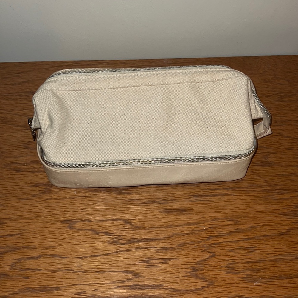 Beis Dopp kit bag